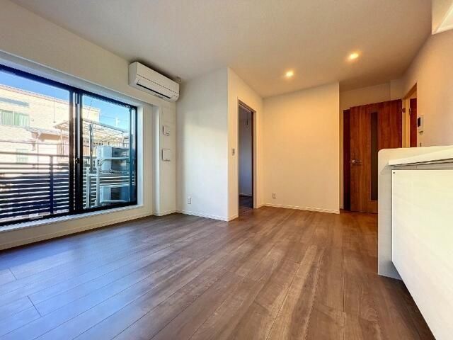 �y���ԁE���r���O�z�@