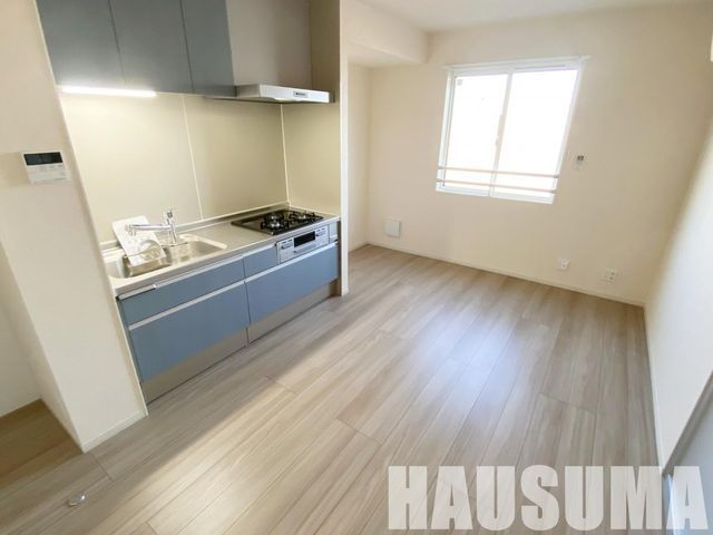 �y���ԁE���r���O�z�@