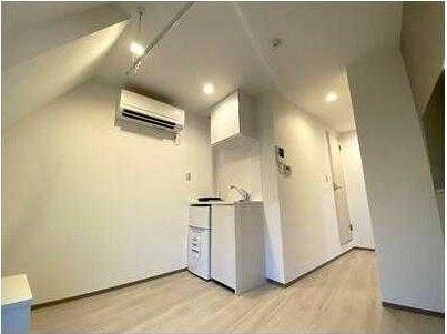 �y���ԁE���r���O�z�@