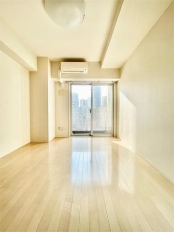 �y���ԁE���r���O�z�@