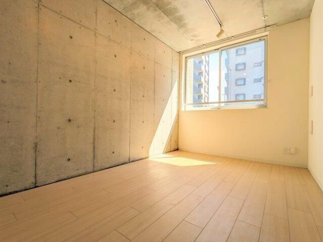 �y���ԁE���r���O�z�@