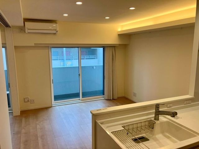 �y���̑��ݔ��z�@