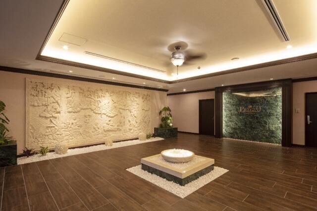 �y�G���g�����X�z�@