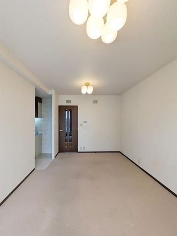 �y���̑��ݔ��z�@