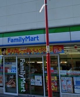 �y���Ӂz�@�t�@�~���[�}�[�g���r�܎l���ړX �k��7���B 520m