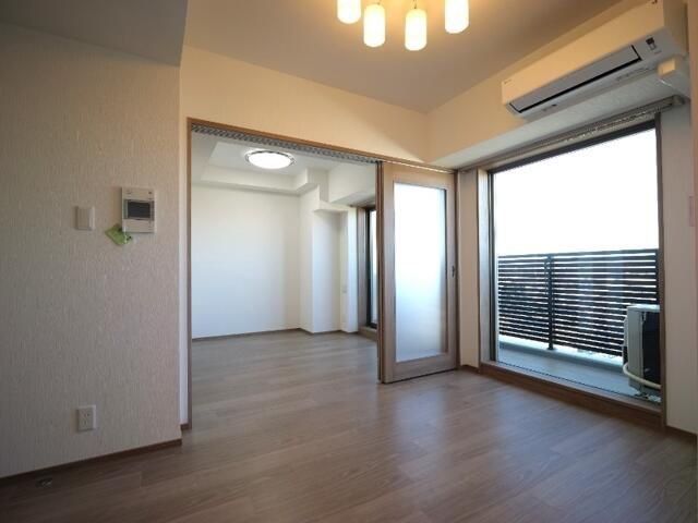 �y���ԁE���r���O�z�@