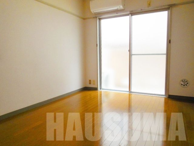 �y���ԁE���r���O�z�@��2015�N6���B�e