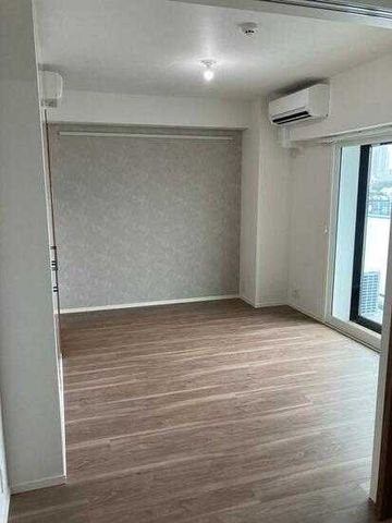 �y���ԁE���r���O�z�@