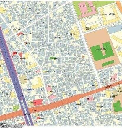 �y�n�}�z�@