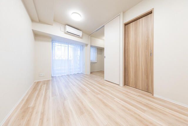 �y���ԁE���r���O�z�@