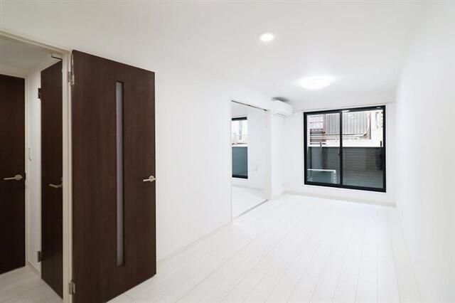 �y���ԁE���r���O�z�@