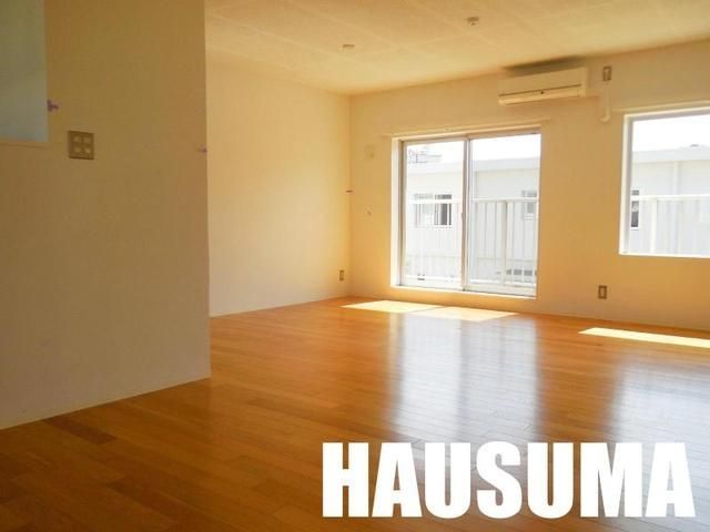 �y���ԁE���r���O�z�@