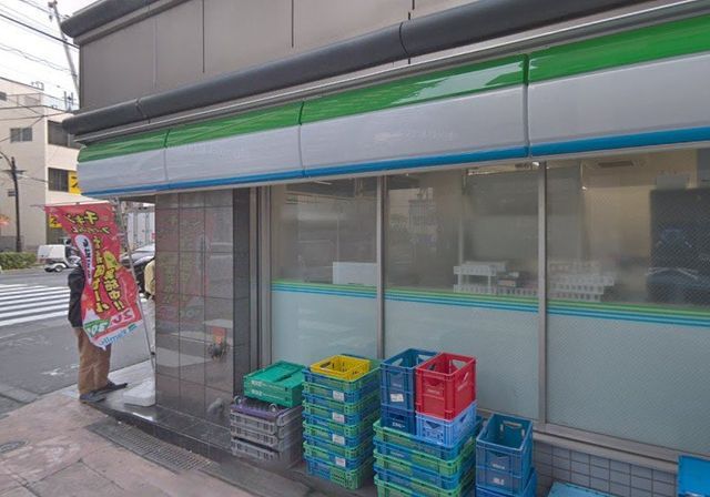 �y���Ӂz�@�t�@�~���[�}�[�g�O�m�֋��X �k��2���B 110m