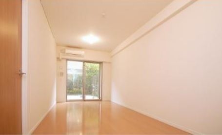 �y���ԁE���r���O�z�@