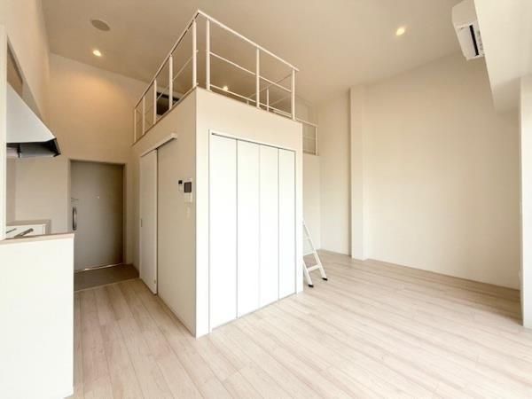 �y���ԁE���r���O�z�@