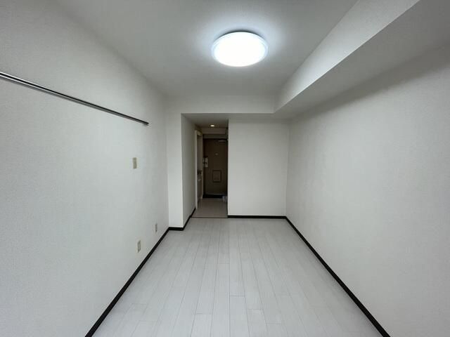 �y�����E���r���O�z�@