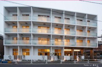 �y�G���g�����X�z�@