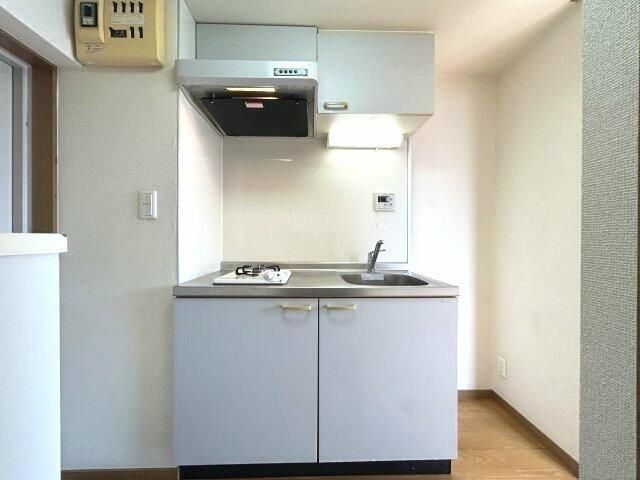 �y�L�b�`���z�@