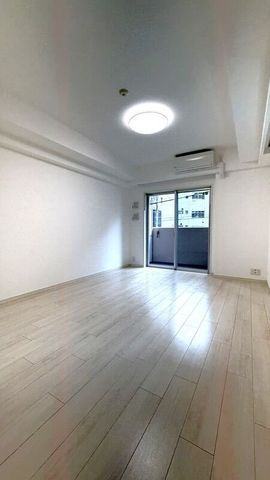 �y���ԁE���r���O�z�@