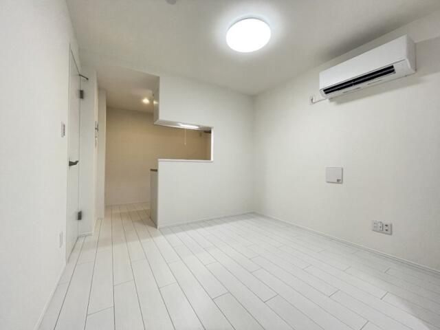 �y���ԁE���r���O�z�@