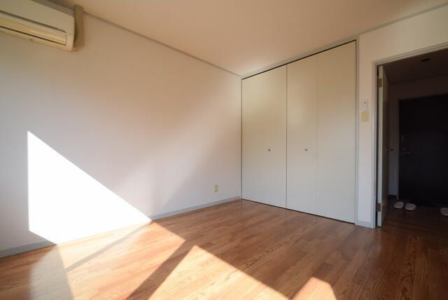 �y���ԁE���r���O�z�@