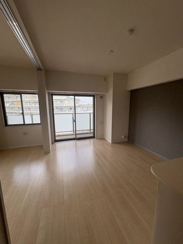 �y���ԁE���r���O�z�@