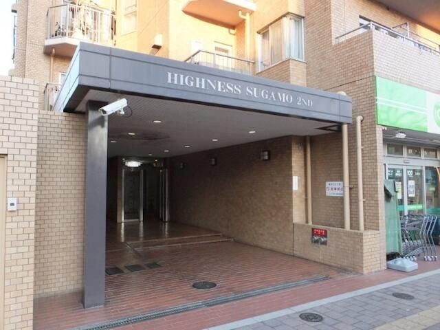 �y�G���g�����X�z�@