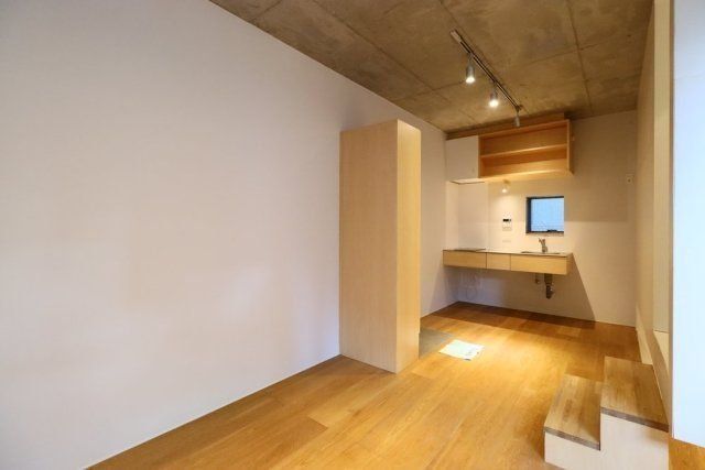 �y���ԁE���r���O�z�@