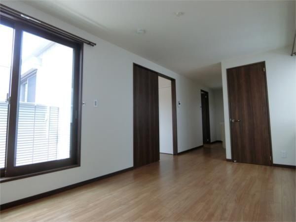 �y���ԁE���r���O�z�@