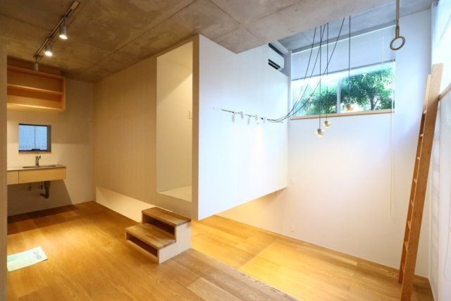 �y���̑������E�X�y�[�X�z�@