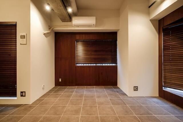 �y���̑������E�X�y�[�X�z�@