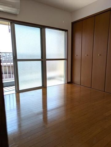 �y���ԁE���r���O�z�@