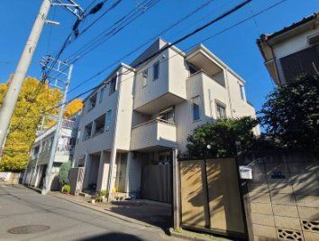 �y�G���g�����X�z�@