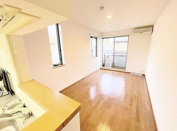 �y���ԁE���r���O�z�@