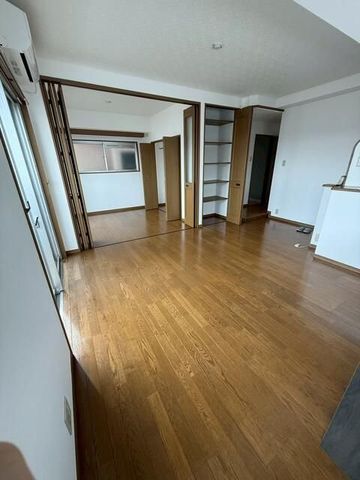 �y���ԁE���r���O�z�@