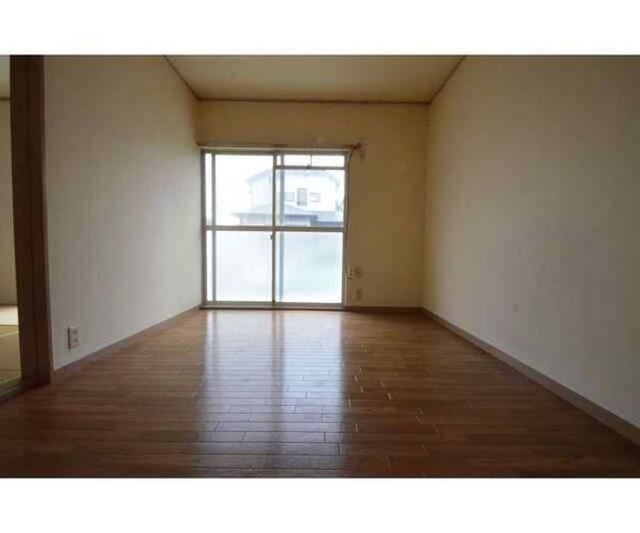 �y���ԁE���r���O�z�@