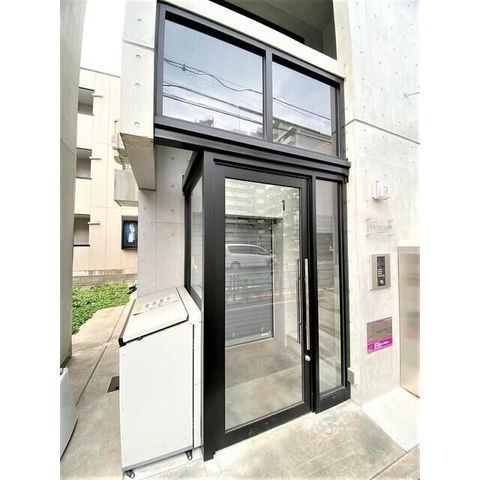 �y�G���g�����X�z�@