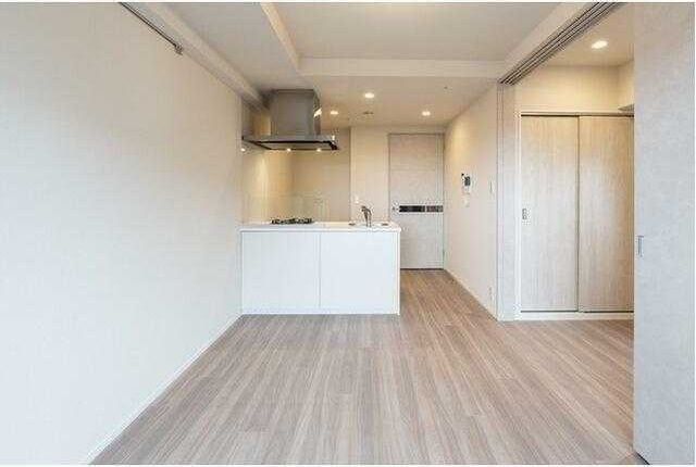 �y���ԁE���r���O�z�@