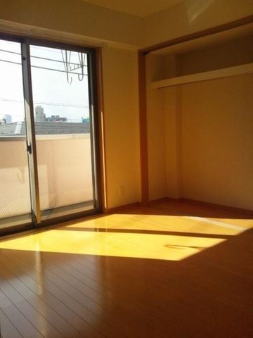 �y���ԁE���r���O�z�@����