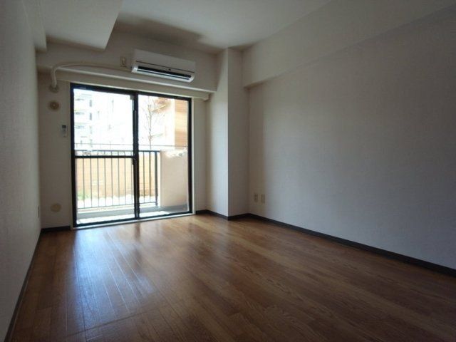 �y���ԁE���r���O�z�@