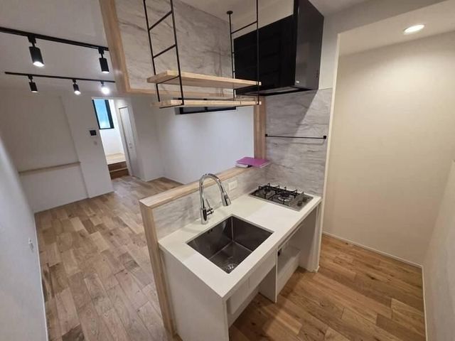 �y�L�b�`���z�@