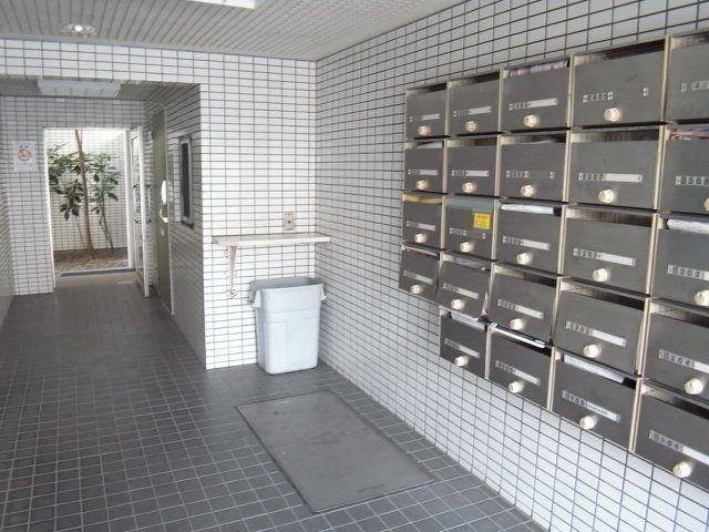 �y�G���g�����X�z�@