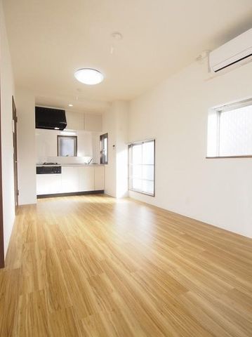 �y���ԁE���r���O�z�@����