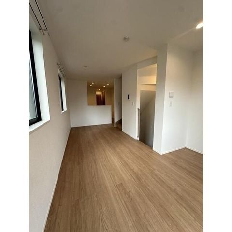 �y���ԁE���r���O�z�@