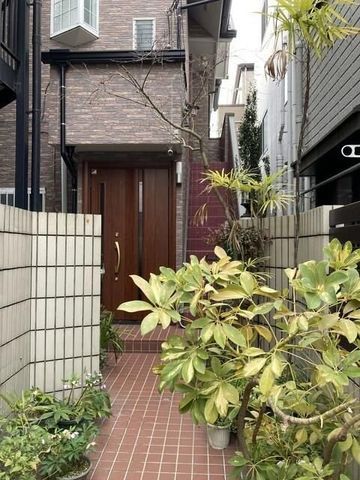 �y�G���g�����X�z�@