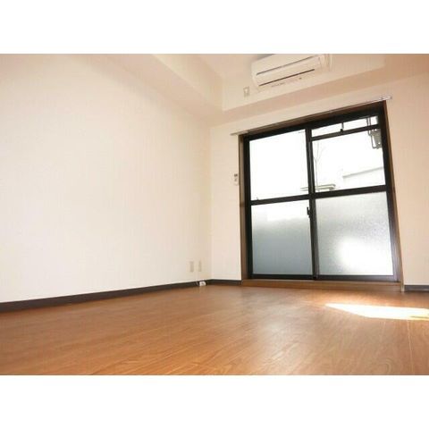 �y���ԁE���r���O�z�@