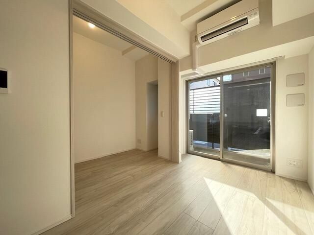 �y���ԁE���r���O�z�@