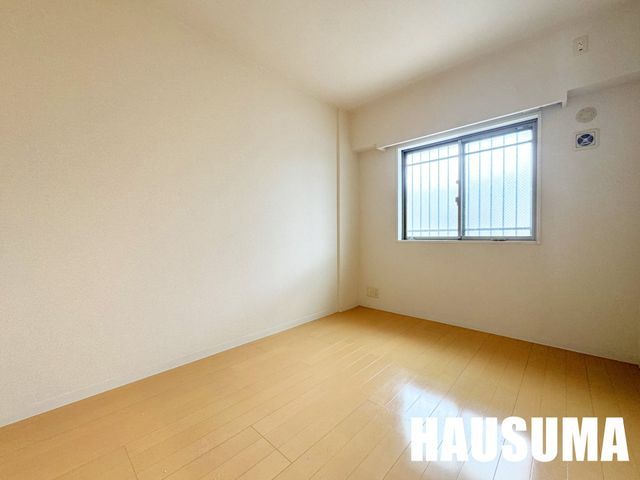 �y�����E���r���O�z�@