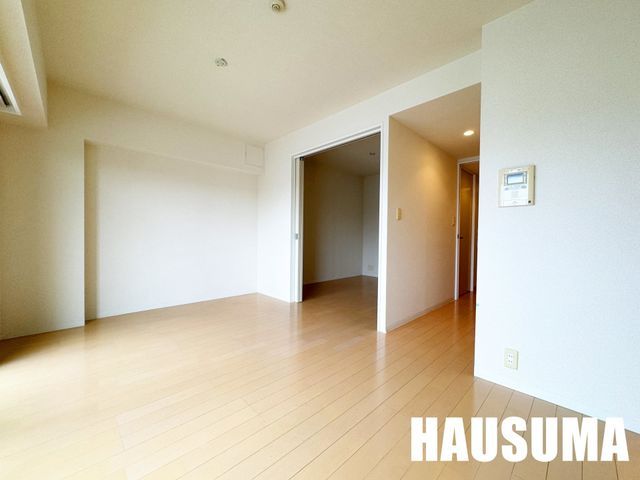 �y�����E���r���O�z�@