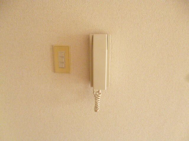 �y���̑��ݔ��z�@